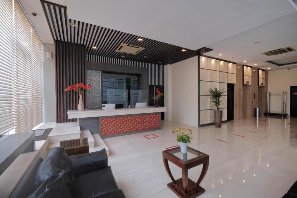 All Nite & Day Hotel Yogyakarta - Gejayan Exterior foto